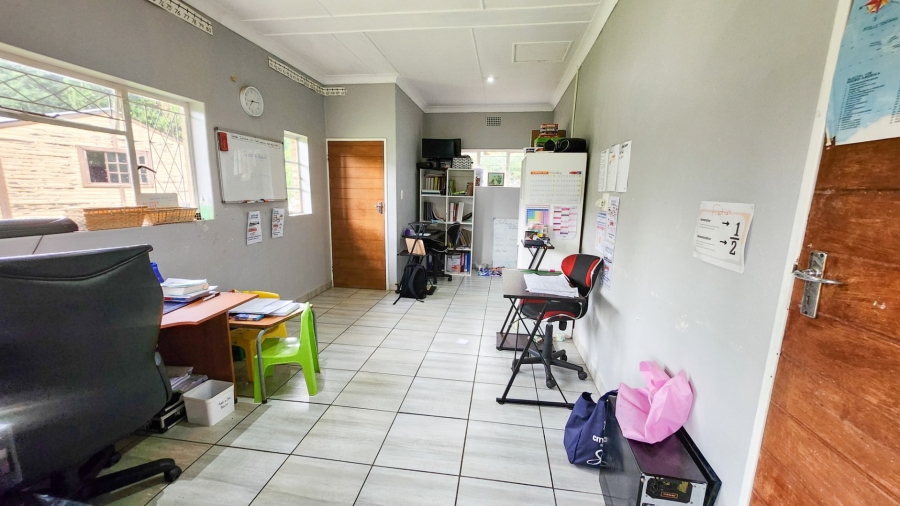 4 Bedroom Property for Sale in Flamwood North West